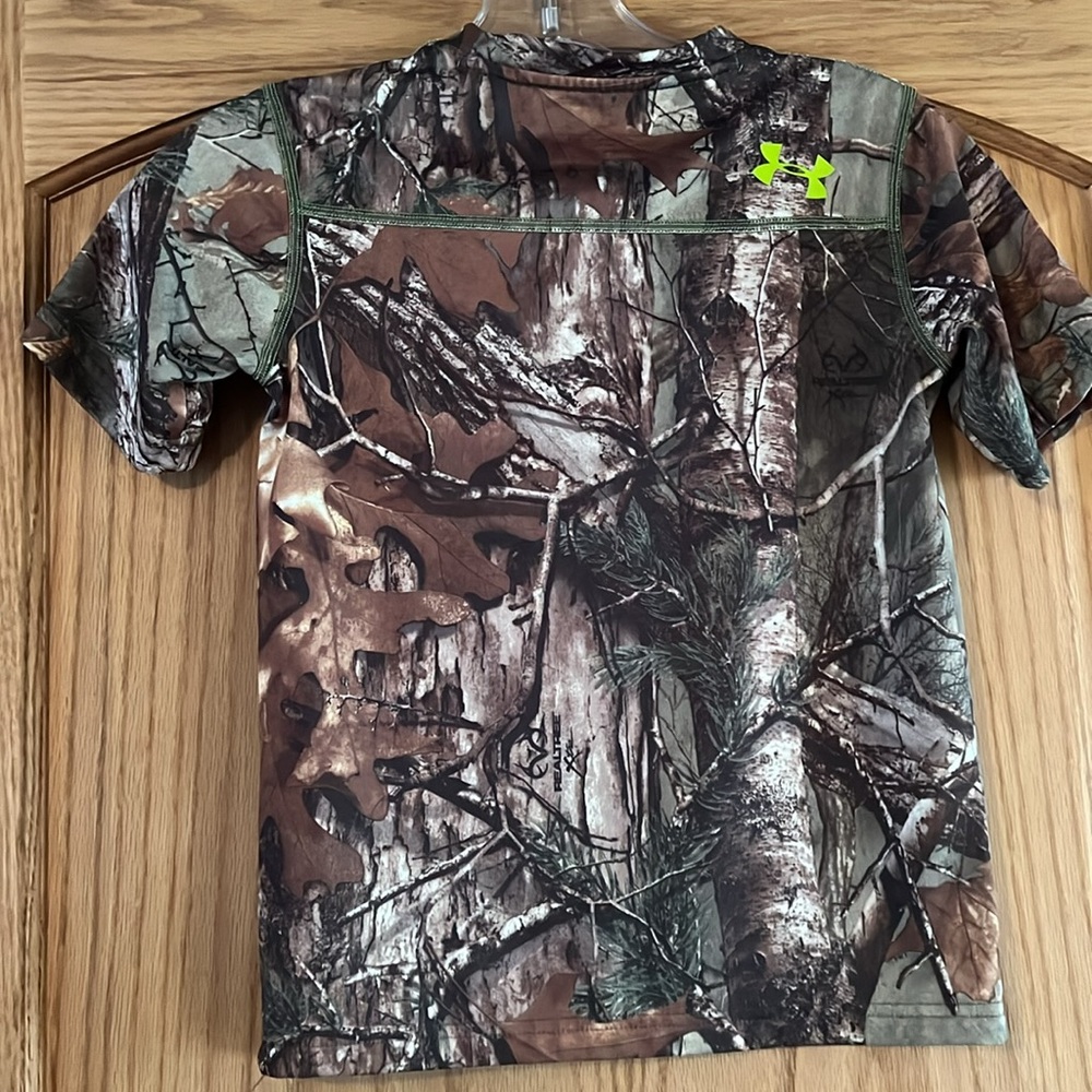 Youth Small Camo Under Armour shirt - Picture 4 of 5